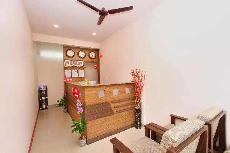 ホテル Capital O 2235 Oh My Rooms Indranagar