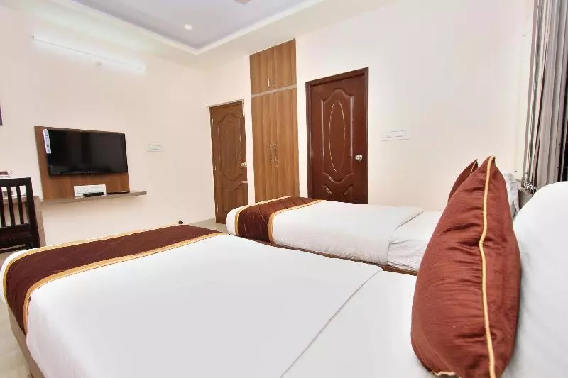 ホテル Capital O 2235 Oh My Rooms Indranagar