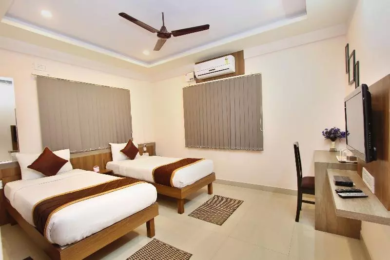 ホテル Capital O 2235 Oh My Rooms Indranagar
