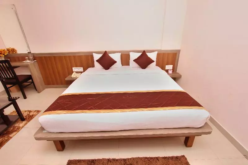 ホテル Capital O 2235 Oh My Rooms Indranagar