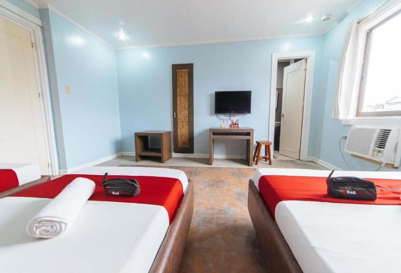Otel Reddoorz @ N Roldan Street