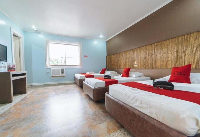 Otel Reddoorz @ N Roldan Street