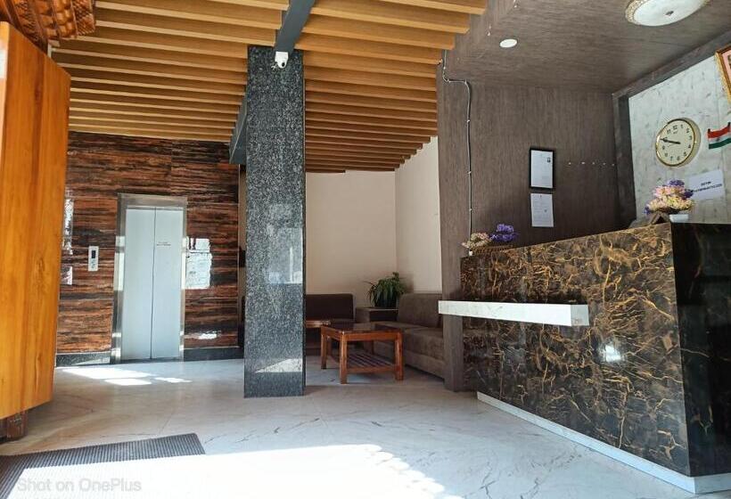 فندق Shambala Inn