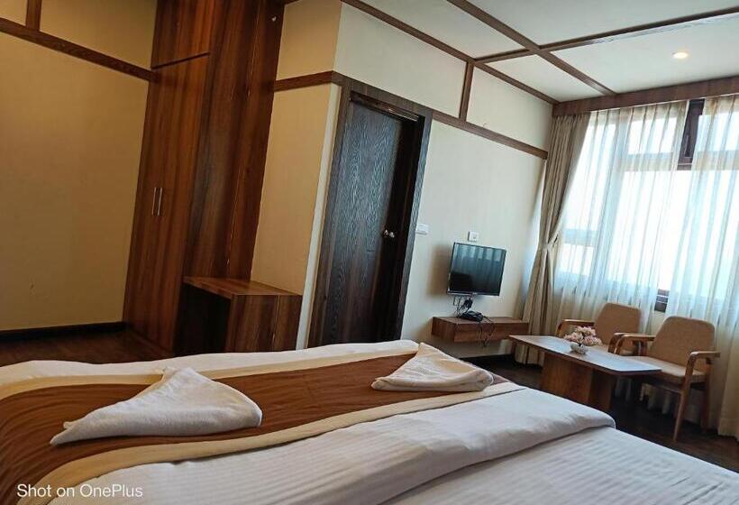 فندق Shambala Inn