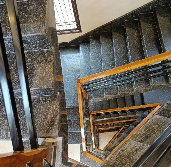 فندق Shambala Inn