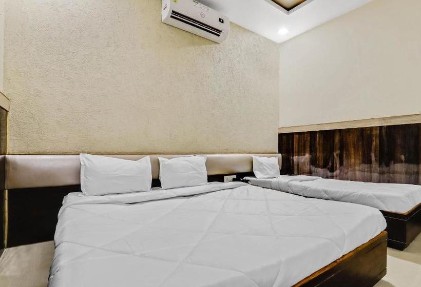 هتل Spot On 49970 Mahadev Guest House