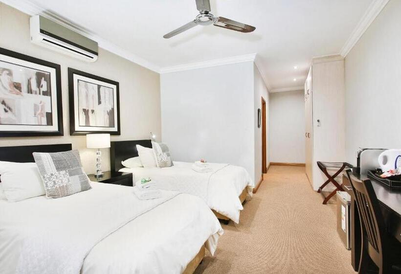 ペンション The Wild Olive Guesthouse