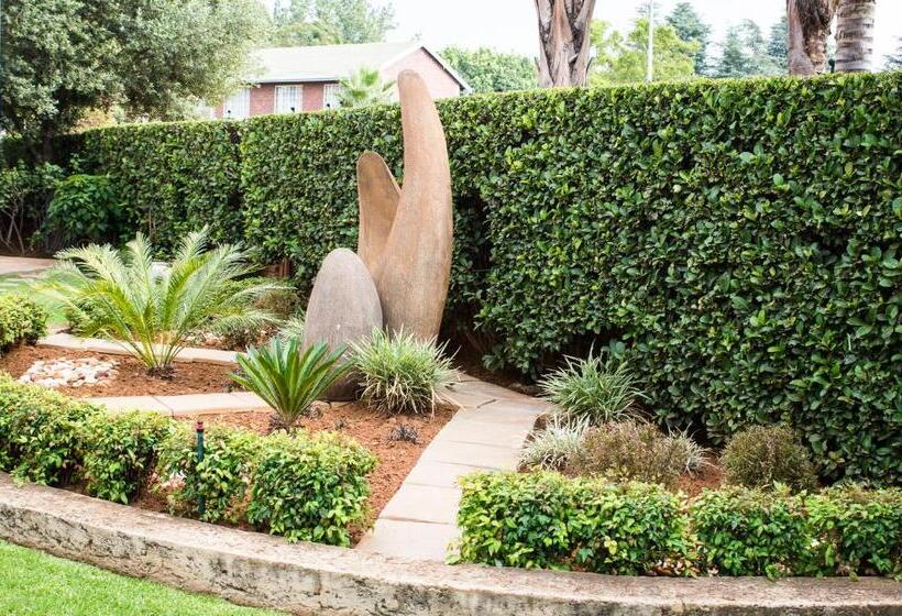 ペンション The Wild Olive Guesthouse