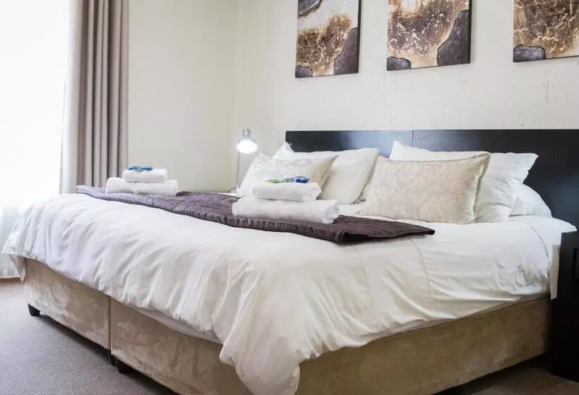 Majatalo The Wild Olive Guesthouse