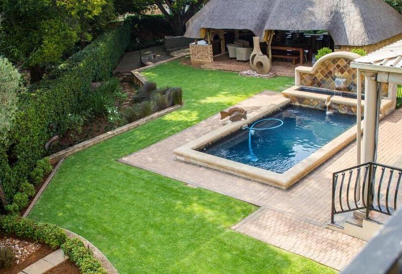 ペンション The Wild Olive Guesthouse