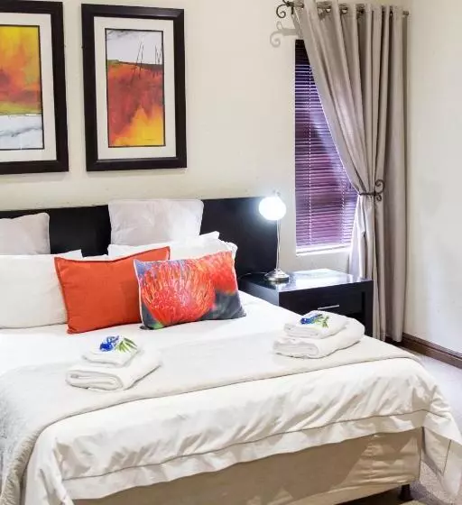 Majatalo The Wild Olive Guesthouse