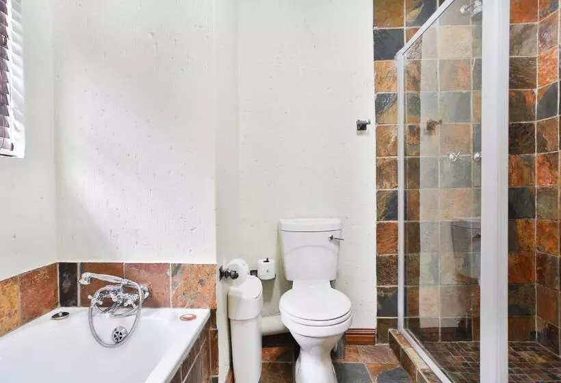 Majatalo The Wild Olive Guesthouse