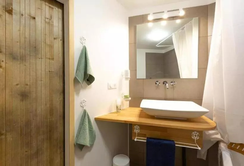 ベッドアンドブレックファースト Les Dames Jeannes