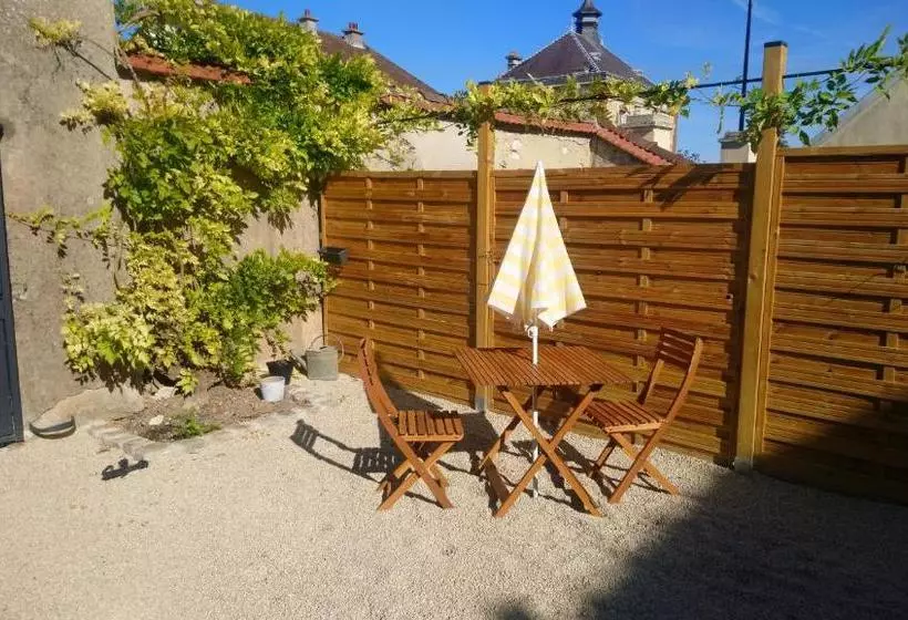 ベッドアンドブレックファースト Les Dames Jeannes