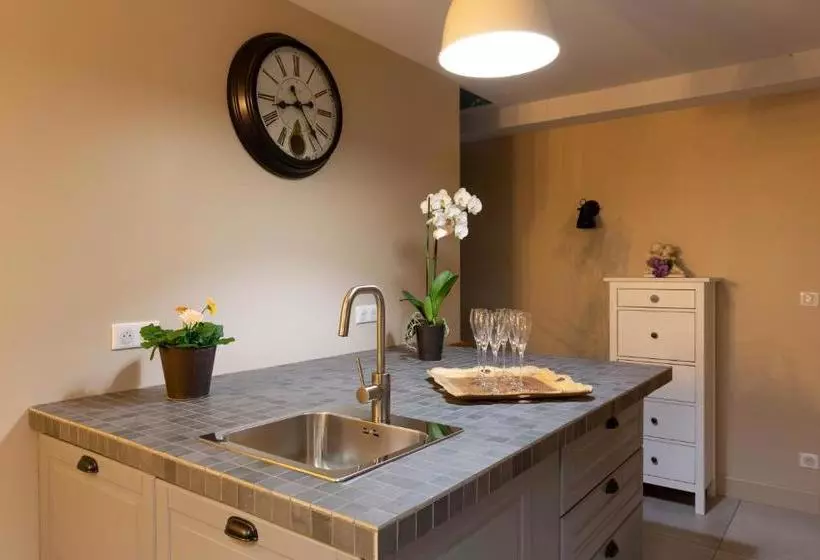 ベッドアンドブレックファースト Les Dames Jeannes