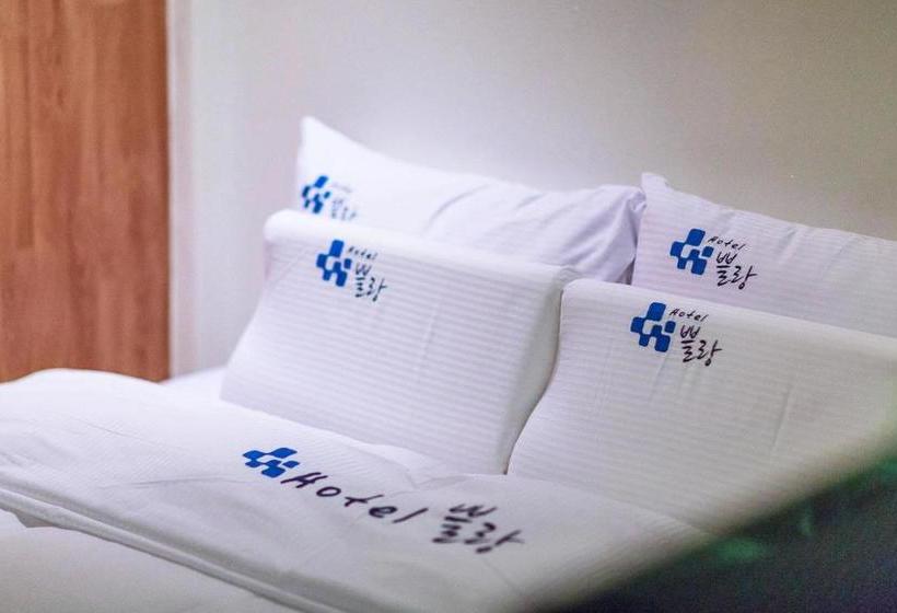 فندق على الطريق Plein