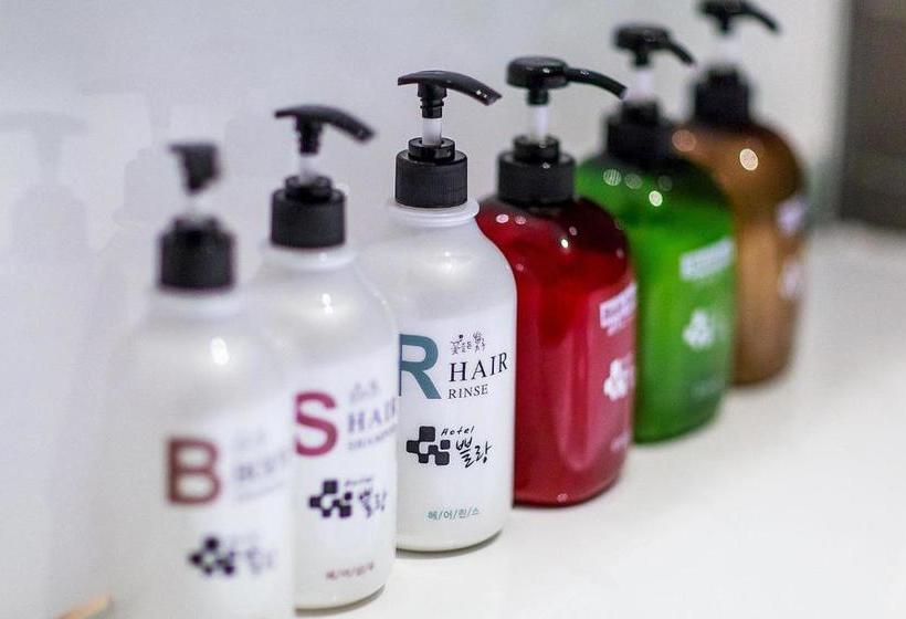 فندق على الطريق Plein