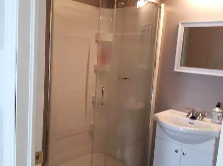 簡易ホテル L'auberge De Quai