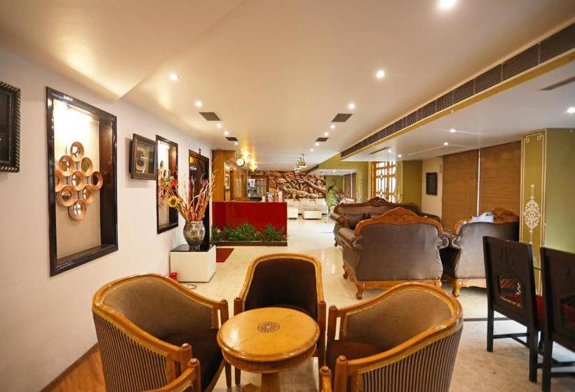 Отель Oyo 5166 Castle Lalpura