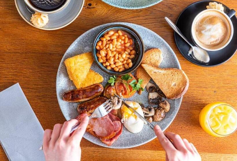 호텔 The Castle By Innkeeper S Collection