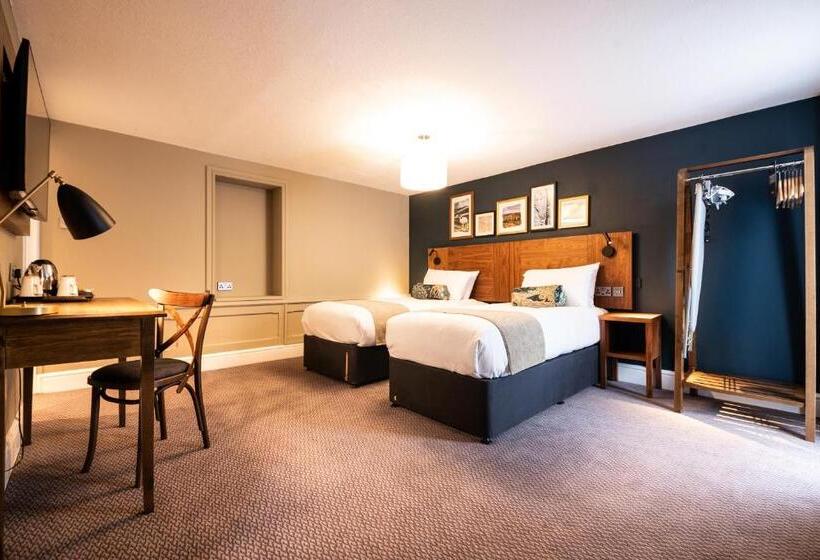 호텔 The Castle By Innkeeper S Collection