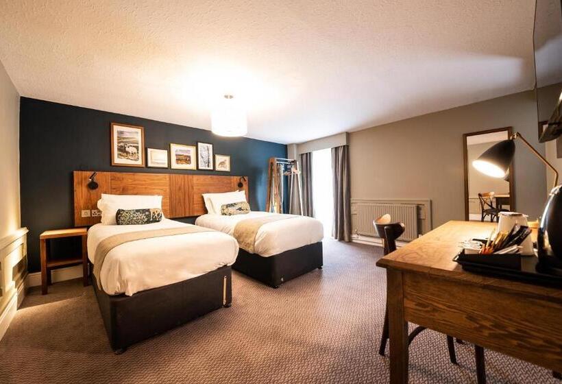 호텔 The Castle By Innkeeper S Collection