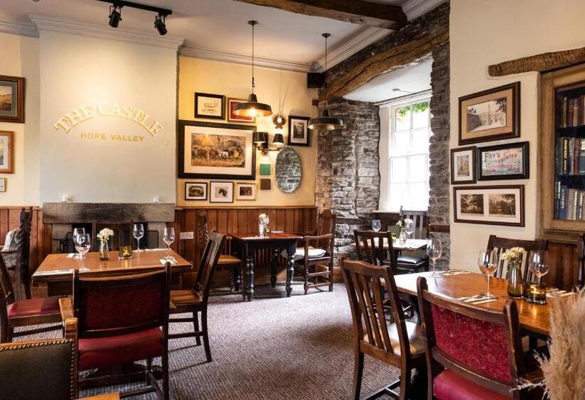 호텔 The Castle By Innkeeper S Collection