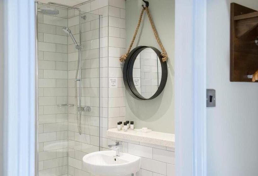 호텔 The Kestrel By Innkeeper S Collection