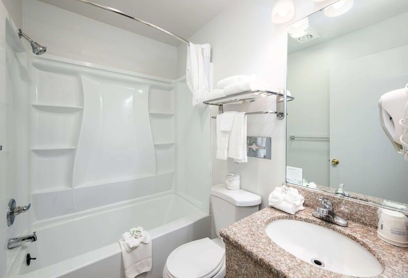 Szálloda Baymont Inn & Suites By Wyndham