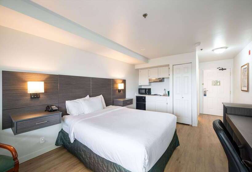 Szálloda Baymont Inn & Suites By Wyndham