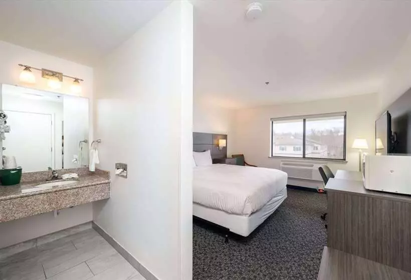 هتل Baymont Inn & Suites By Wyndham