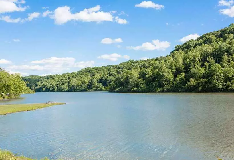 בית מלון כפרי Days Inn By Wyndham Athens