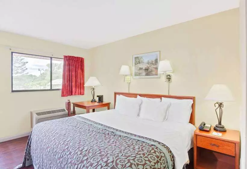 בית מלון כפרי Days Inn By Wyndham Athens