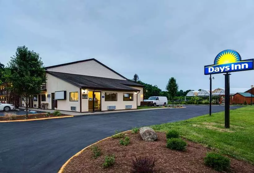 בית מלון כפרי Days Inn By Wyndham Athens