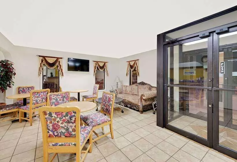 בית מלון כפרי Days Inn By Wyndham Cleveland Tn