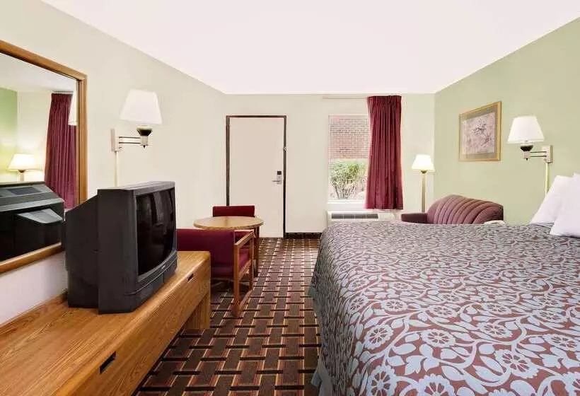 בית מלון כפרי Days Inn By Wyndham Cleveland Tn