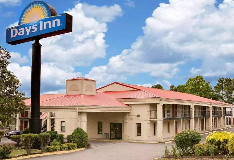 בית מלון כפרי Days Inn By Wyndham Cleveland Tn