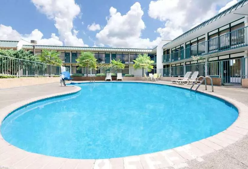 Szálloda Days Inn By Wyndham Mccomb Ms