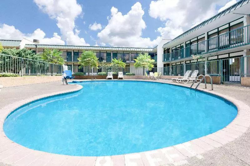 Szálloda Days Inn By Wyndham Mccomb Ms