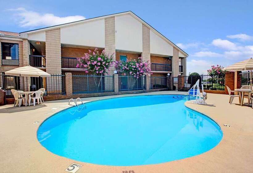 فندق Days Inn By Wyndham Mooresville Lake Norman