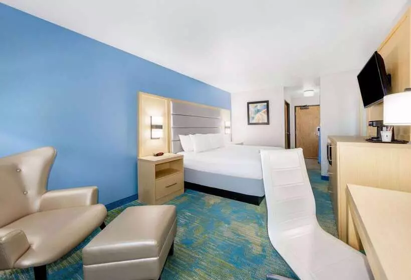 هتل Days Inn By Wyndham Springville