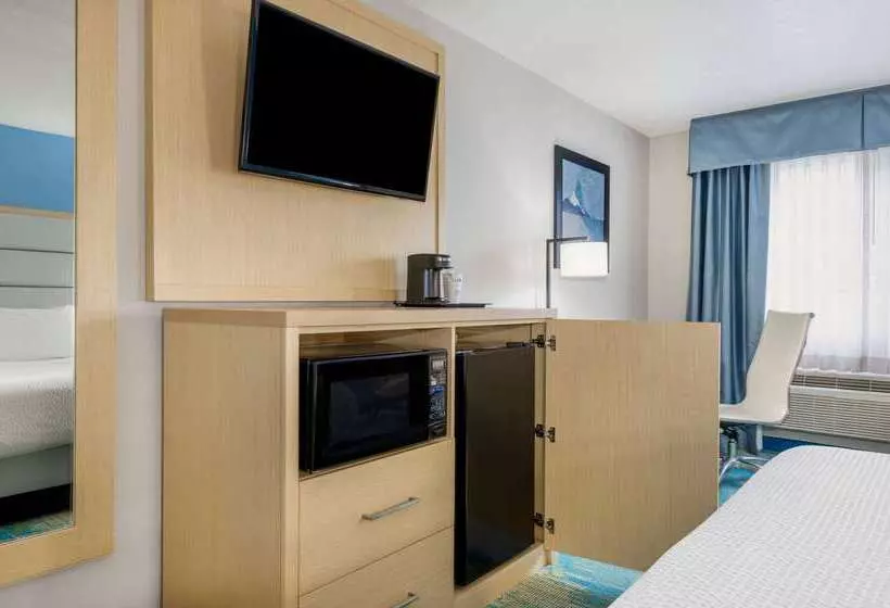 هتل Days Inn By Wyndham Springville