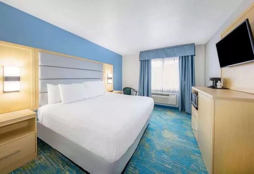 هتل Days Inn By Wyndham Springville