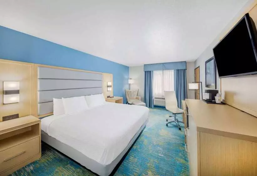 هتل Days Inn By Wyndham Springville