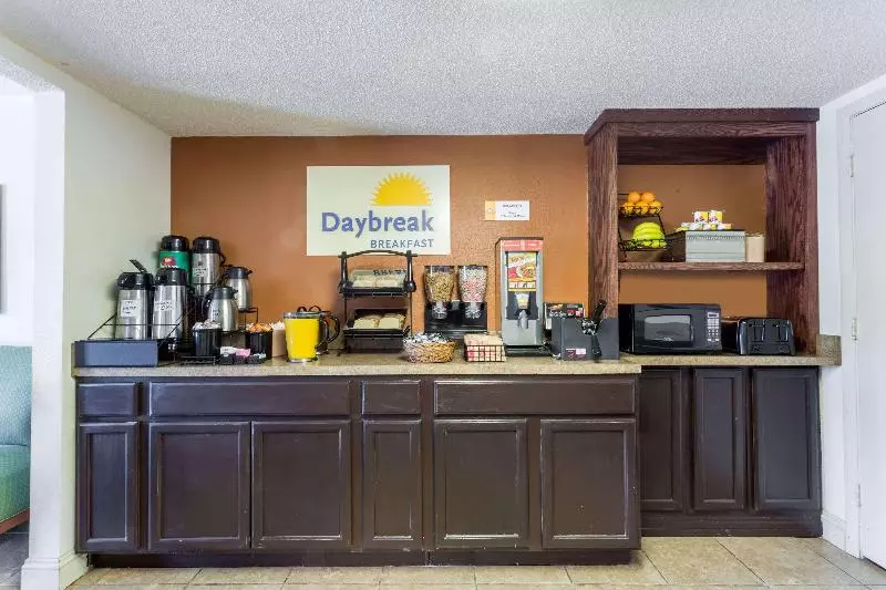 酒店 Days Inn By Wyndham Tappahannock