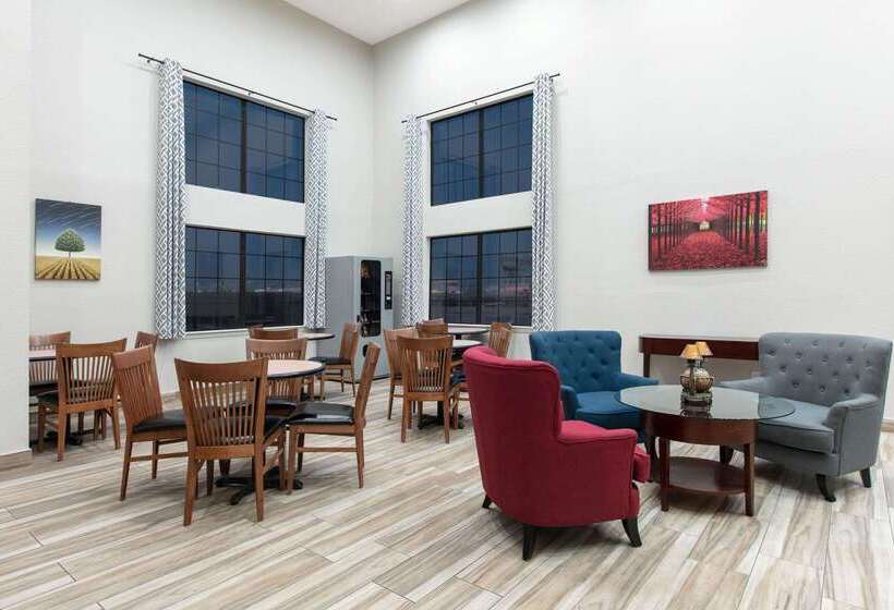 호텔 Days Inn By Wyndham Waco Near Downtown University