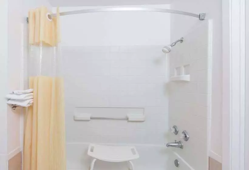 ホテル Days Inn By Wyndham Waco Near Downtown University