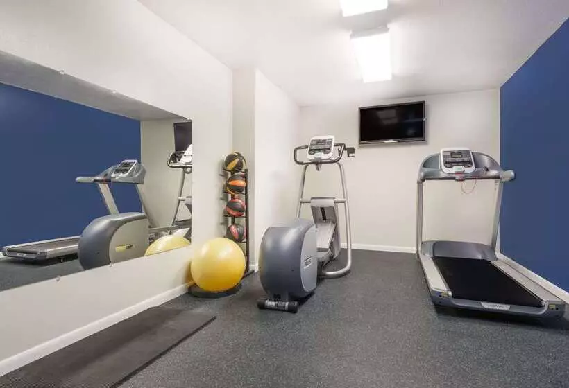 هتل Days Inn By Wyndham Worland