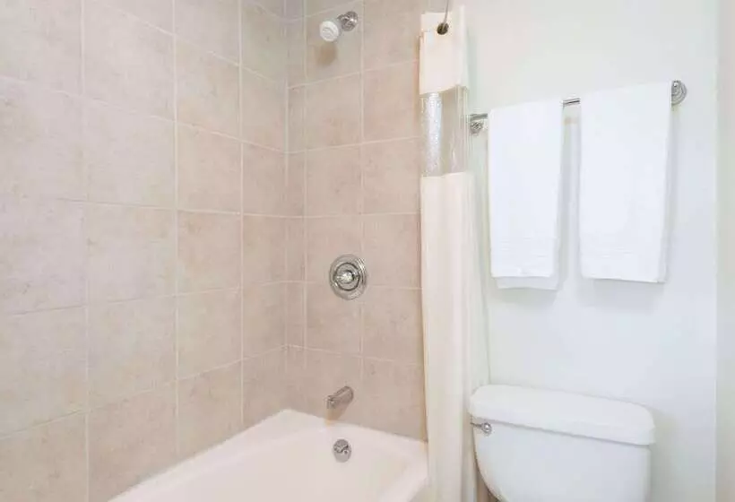 هتل Days Inn By Wyndham Worland