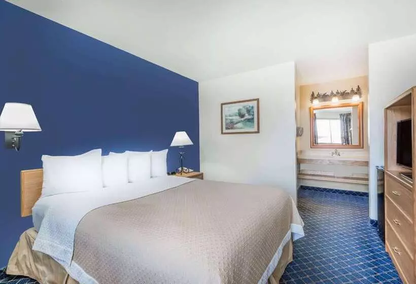 هتل Days Inn By Wyndham Worland